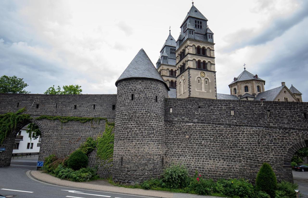 Hinter Burg, Haus Mit Garten 马延 外观 照片