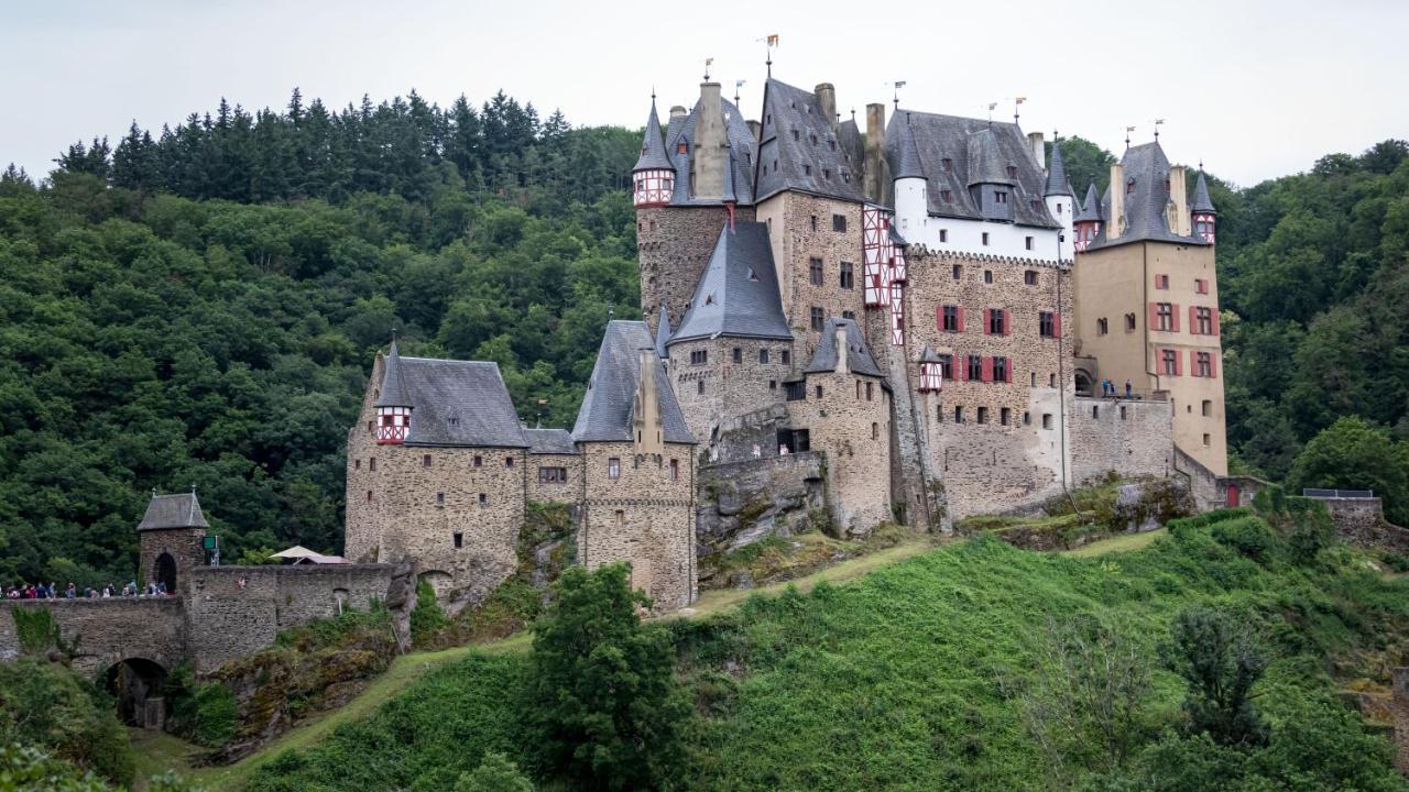 Hinter Burg, Haus Mit Garten 马延 外观 照片